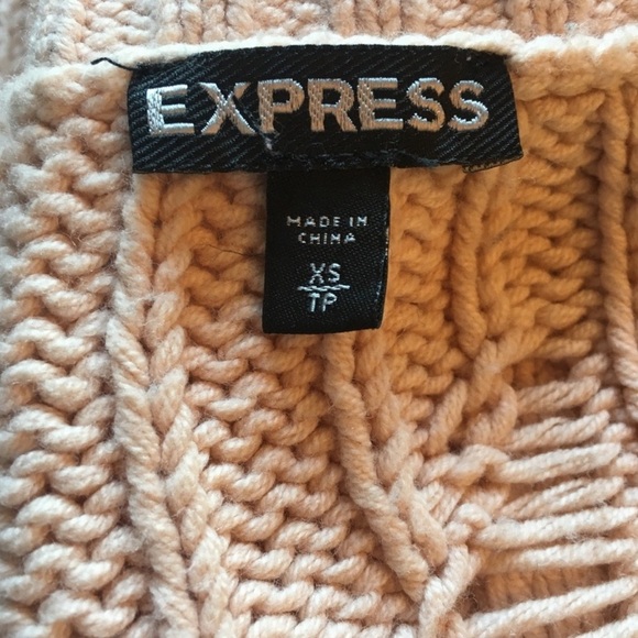 Distressed sweater - Picture 3 of 3